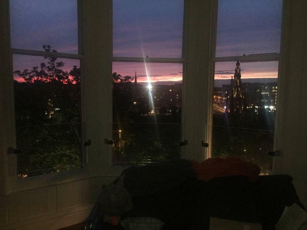 Modern Flat With Fantastic Views Apartment Edinburgh Exterior photo